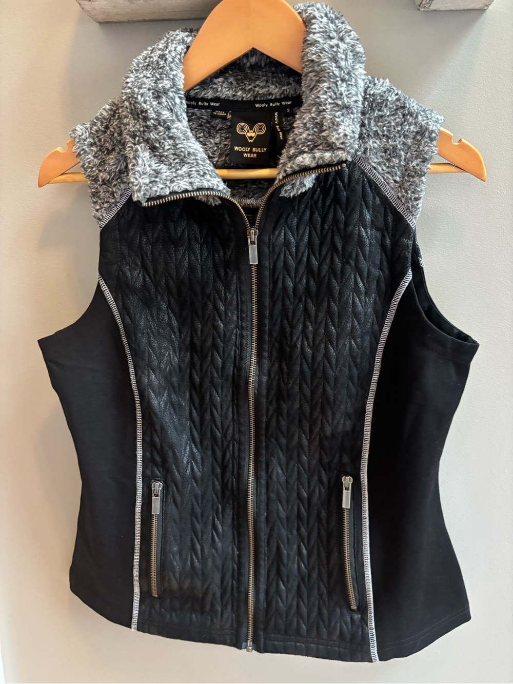 NWOT Wooly Bully Women’s Fearless Vest in Black / Small